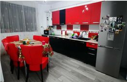 Apartament 3 camere, zona Bradet