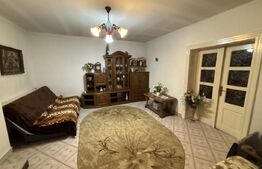 Casa de vanzare, 98 mp, zona Centru