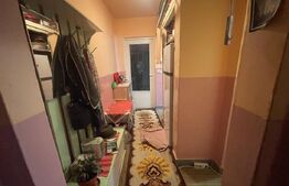 Apartament cu 3 camere, 46 mp, zona Banc Post