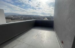 Apartament cu o camera si terasa de 15 mp