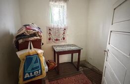 Casă cu 3 camere și un teren de 700 mp