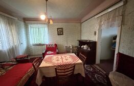 Casă cu 3 camere și un teren de 700 mp