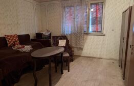 Casă cu 3 camere și un teren de 700 mp