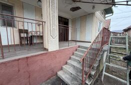 Casă cu 3 camere și un teren de 700 mp