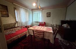 Casă cu 3 camere și un teren de 700 mp