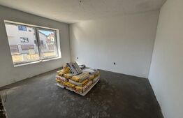 Casa de vanzare, cu 3 dormitoare, 260 mp - Zalau