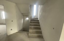 Casa individuala semifinisata, 4 camere, 10 ari teren si garaj