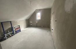 Casa individuala semifinisata, 4 camere, 10 ari teren si garaj