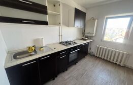 Apartament de vânzare - zona Bradet