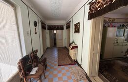 Casă cu 4 camere 120 mp și un teren de 800 mp