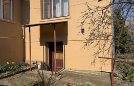 Casa de vanzare in suprafat de 90 mp cu 583 mp teren, loc. Zalau zona Bradet