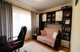 Apartament 4 camere cu teren, curte privata, zona Bradet