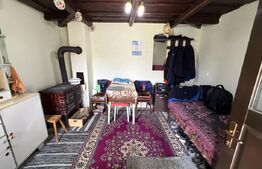 Casă cu 3 camere în suprafață de 80 mp și un teren de 2000 mp