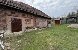 Casă cu 3 camere în suprafață de 80 mp și un teren de 2000 mp