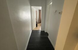 Apartament cu 3 camere, zona centrala