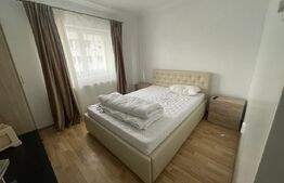 Apartament cu 3 camere, zona centrala