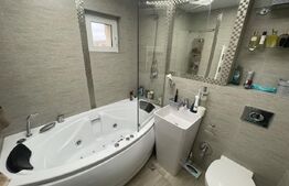 Apartament cu 3 camere, zona centrala