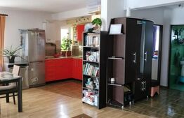 Apartament 3 dormitoare + Living, Terasa si Garaj, zona Bradet