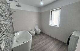 De închiriat – jumătate de duplex, construcție nouă