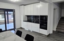 De închiriat – jumătate de duplex, construcție nouă