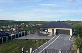 Casa de vanzare in suprafat de 240 mp, cu 1500 mp teren, zona Sarmas