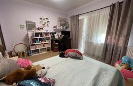 Casa de vanzare 5 camere, 195 mp, terasa inchisa, garaj curte amenajata, zona