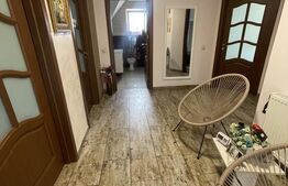 Casa de vanzare 5 camere, 195 mp, terasa inchisa, garaj curte amenajata, zona