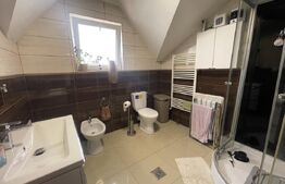 Casa de vanzare 5 camere, 195 mp, terasa inchisa, garaj curte amenajata, zona