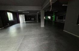 Spatiu comercial de inchiriat, 3 incaperi, 300 mp, zona centrala
