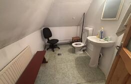 Casa de vanzare, pozitionata excelent, ideala pentru relaxare, sau relocare