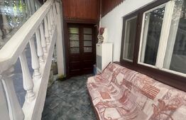 Casa de vanzare, pozitionata excelent, ideala pentru relaxare, sau relocare