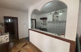 Casa de vanzare, pozitionata excelent, ideala pentru relaxare, sau relocare