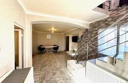 Casă cu 5 camere și un teren de 700 mp 