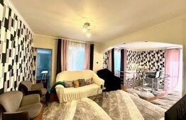 Casă cu 5 camere și un teren de 700 mp 
