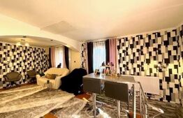 Casă cu 5 camere și un teren de 700 mp 