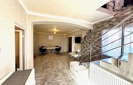 Casă cu 5 camere și un teren de 700 mp 