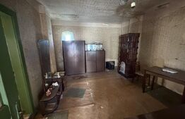 Casă cu 3 camere și un teren în suprafață de 1900 mp