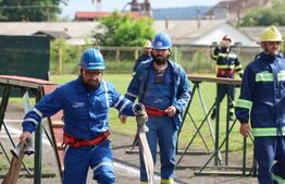 Casă de vanzare, 5 camere și un teren de 500 mp