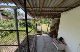 Casă de vanzare, 5 camere și un teren de 500 mp
