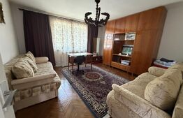 Casă de vanzare, 5 camere și un teren de 500 mp