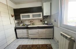 Apartament cu 3 camere, 2 băi și garaj, Zonă excelentă, Bradet