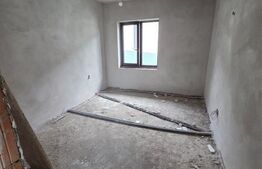 Casă individuală de vânzare cu curte proprie, Jibou