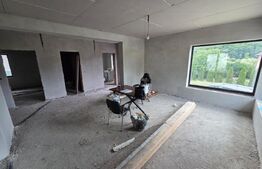 Casă individuală de vânzare cu curte proprie, Jibou