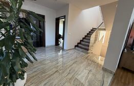 Casă cu 3 camere în suprafață de 168 mp 