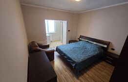 Apartament de închiriat cu 3 camere, cartier Brădet