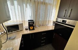 Apartament de vanzare, 70 mp, garaj, zona Bradet