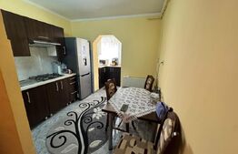 Apartament de vanzare, 70 mp, garaj, zona Bradet