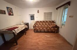 Casa de vanzare, 81 mp, teren 1200 m0p, zona Nusfalau