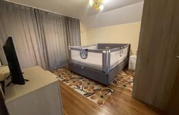 Casă cu 4 dormitoare, 280 mp, garaj, teren 500 mp 