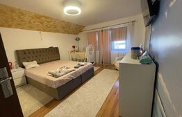 Casă cu 4 dormitoare, 280 mp, garaj, teren 500 mp 